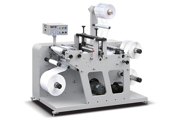 آلة الحز (الشَّق) بمحطة القطع القالبي الدوار، DK-320G